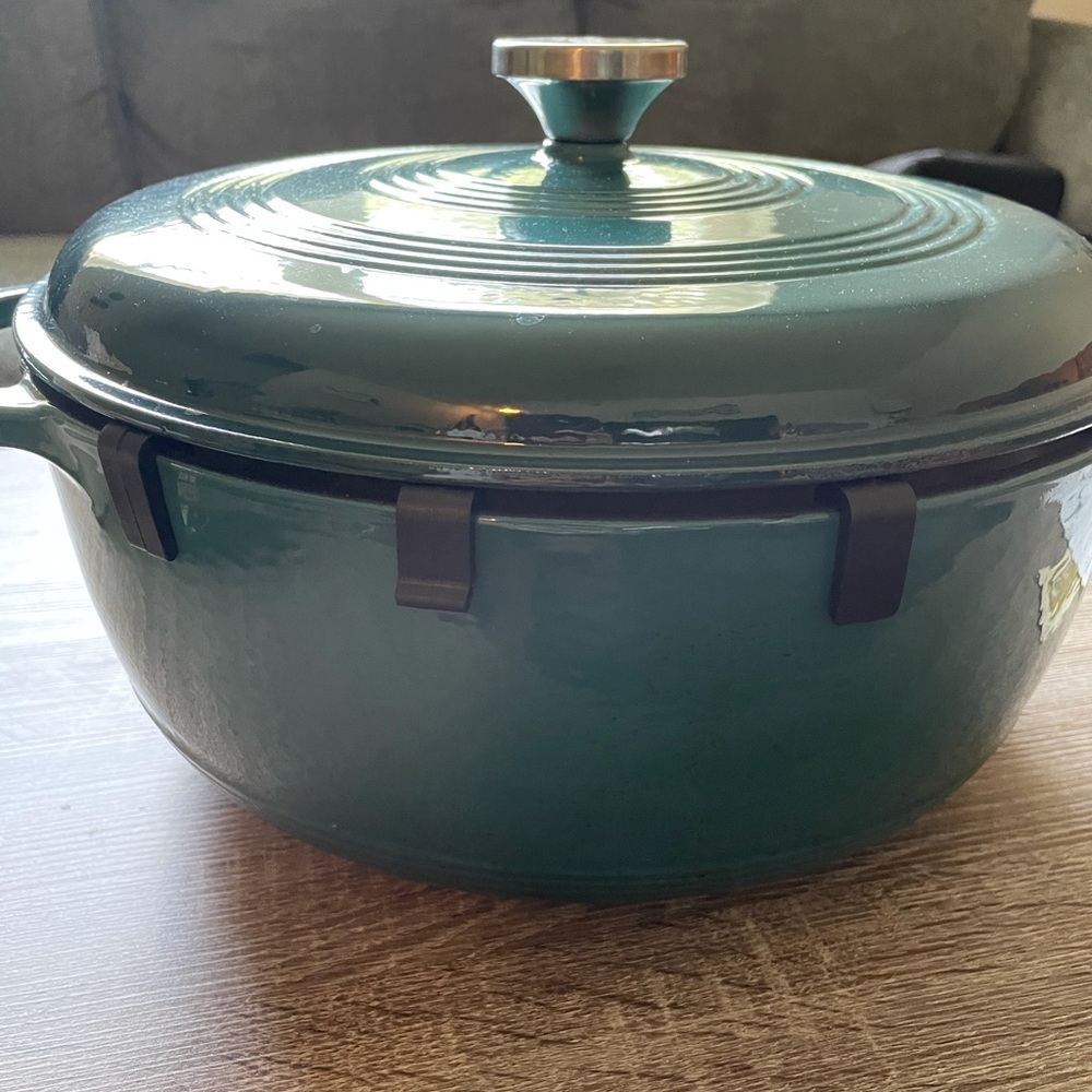 Lagoon Lodge Enameled Dutch Oven 7.5qt
